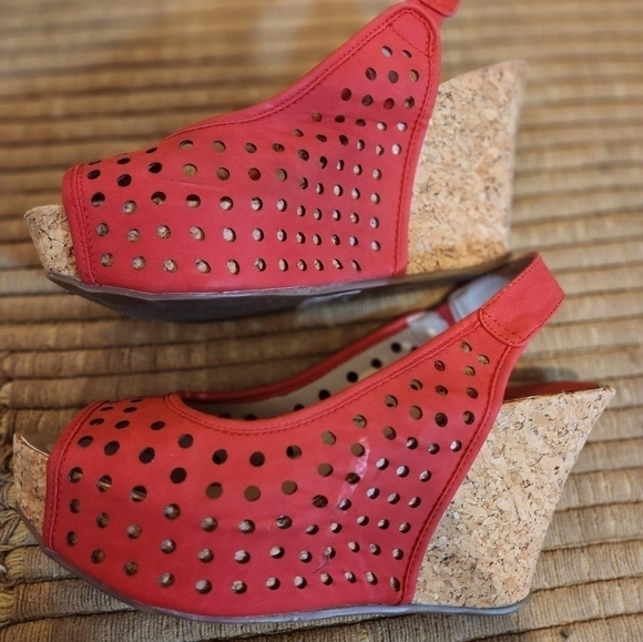Red wedge sandals - Picture 4 of 7